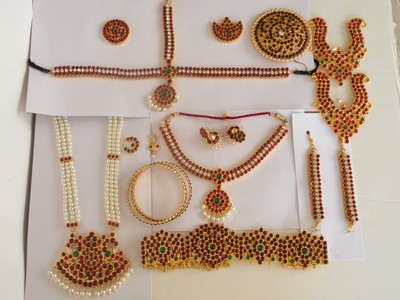 Temple jewelry set