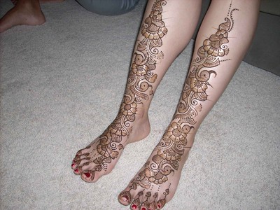 Henna Legs