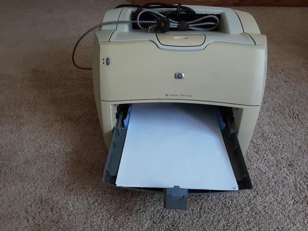 Принтер hp laserjet 1200 series не видит бумагу