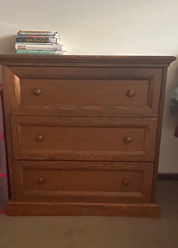 Moving out furniture sale