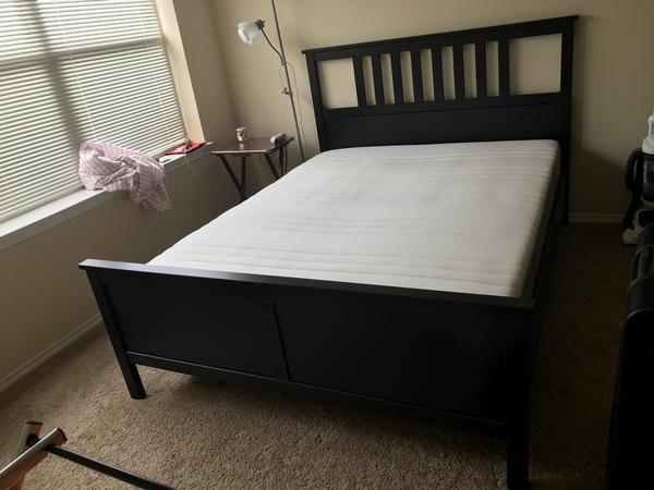 Queen size bed + Queen size mattress
